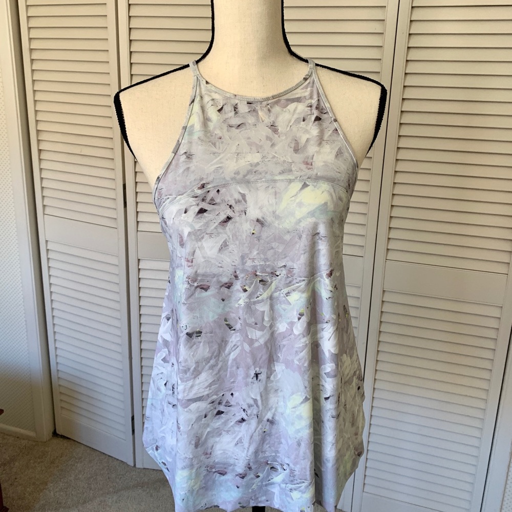 Lululemon top